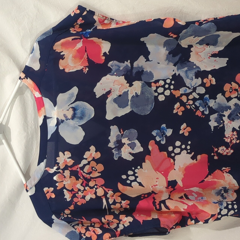 Liz Claiborne | Navy Floral Crepe Top Cap Sleeves Pull Over Shirt Tail Hem | XL - Picture 7 of 9